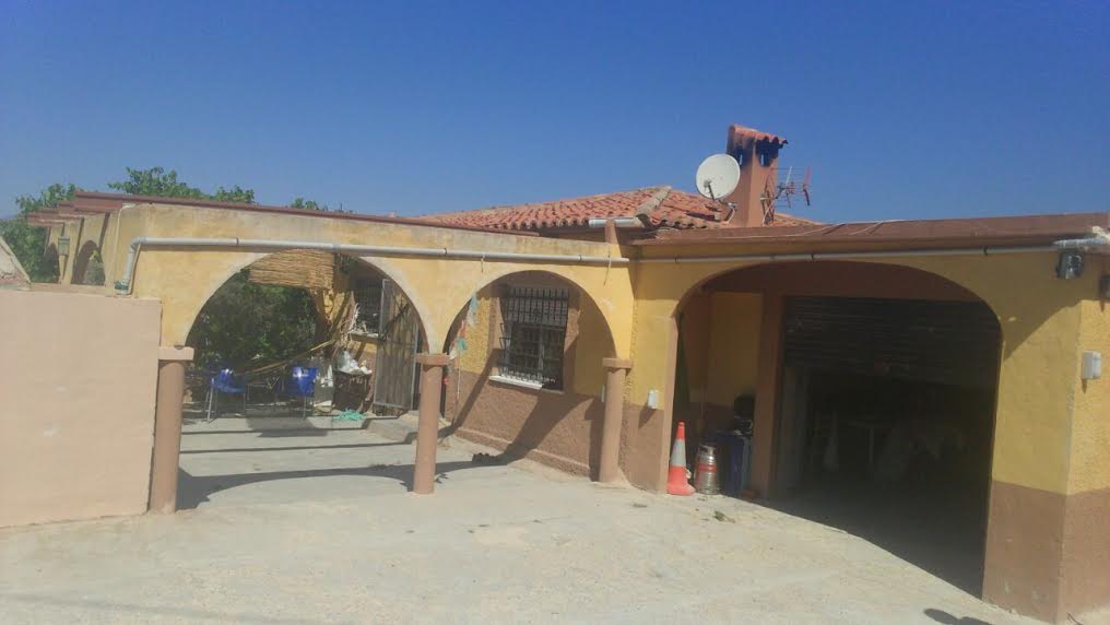 CHALET EN ZONA TALAIES