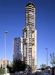 Benidorm es la ciudad española de los rascacielos por antonomasia. En la imagen, Neguri Gane, de 145 m